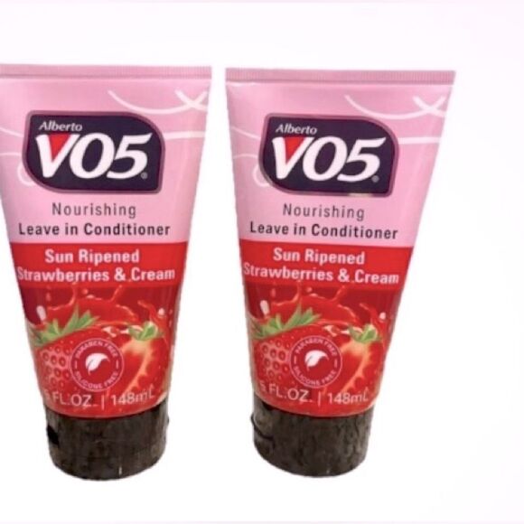 🛍️ VO5 LEAVE IN CONDITIONER STRAWBERRIES & CREAM 5 FL OZ SET OF 2 - Picture 1 of 6